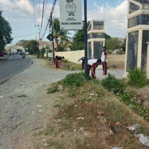 Jaga Kebersihan dan Kenyamanan Pelayanan Publik, Kapolsek Alas Pimpin Anggota Laksanakan Korve Bersama di Mako
