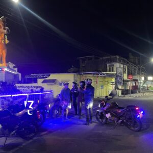 Cegah Gangguan Kamtibmas Dini Hari, Sat Samapta Polres Sumbawa Gencarkan Patroli Blue Light di Simpang Perikanan