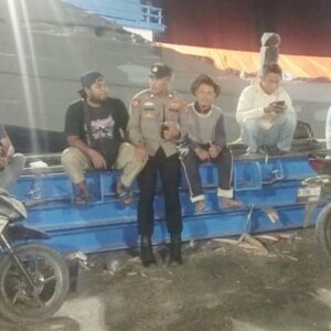 Patroli Blue Light Cipkon Polsek Kawasan Pelabuhan Laut Bima, Wujudkan Situasi Aman dan Kondusif