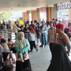 Polsek Kawasan Pelabuhan Laut Bima Gelar Jumat Curhat, Serap Aspirasi Masyarakat