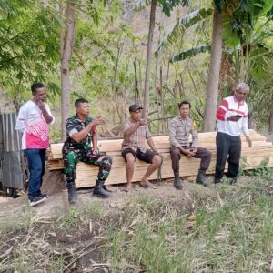 Bhabinkamtibmas Malaju Lakukan Problem Solving, Bantu Petani Atasi Kendala Aliran Air Irigasi