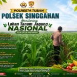 Anggota Polsek Singgahan Polresta Tuban Turun Cek Tanaman jagung Warga di Desa Lajo lor