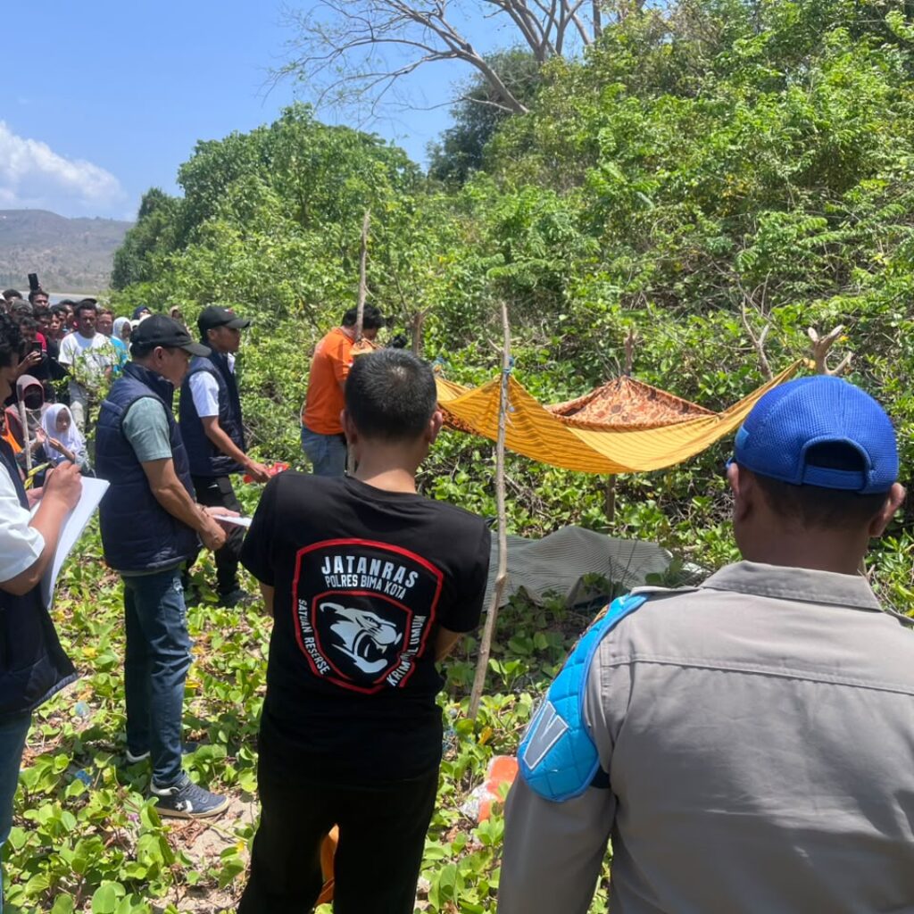 Polres Bima Kota Tindaklanjuti Penemuan Mayat di Pantai Wadu Baba, Olah TKP dan Periksa Saksi