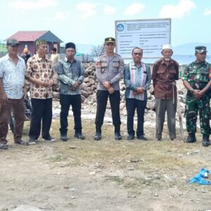 Kapolsek Kempo Hadiri Peletakan Batu Pertama PAUD JODI di Desa Soro Barat