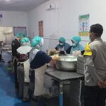 Monitoring MBG, Bhabinkamtibmas Polsek Bolo Sambangi SPPG Tambe Bolo I