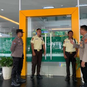 Satbinmas Polres Bima Kabupaten Gelar Pembinaan Satpam di Bank NTB Syariah