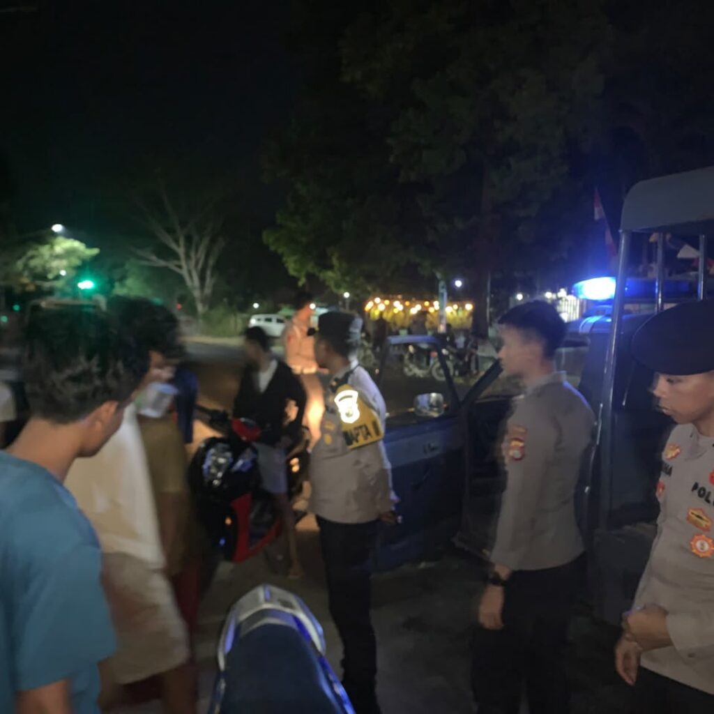 Patroli Rinjani Presisi Polres Dompu Sasar Sejumlah Titik Rawan, Remaja Nongkrong Larut Malam Diberikan Pembinaan