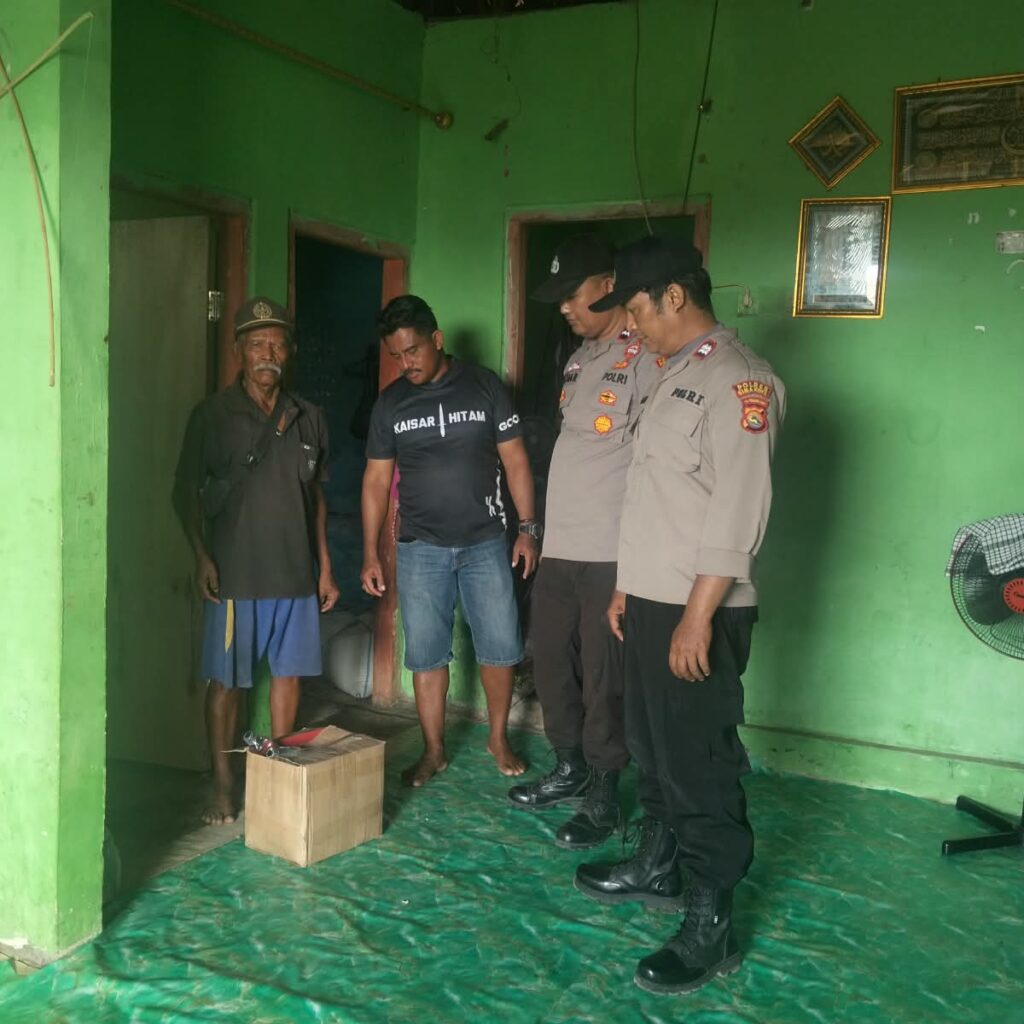 Cipta Kondisi Kamtibmas, Polsek Ambalawi Sita 43 Botol Arak Bali