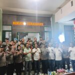Pererat Sinergitas, Polsek Jajaran Polres Bima Kota Beri Kejutan HUT TNI ke-81