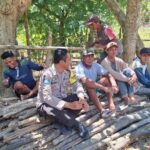 “Polri Untuk Masyarakat”Berdiri Tanpa Raja Duduk Sama Rata, Bhabinkamtibmas Polsek Madapangga Sambangi Warga Binaan