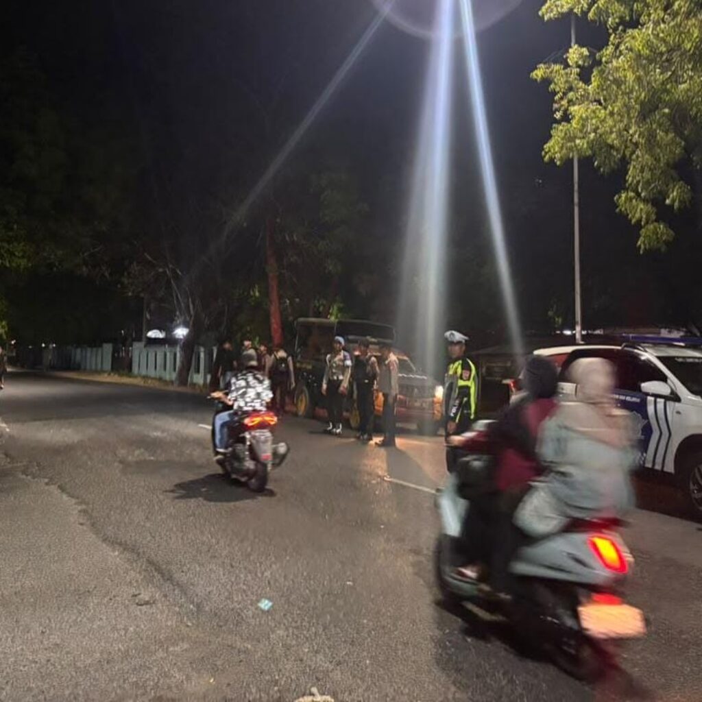 Antisipasi Balapan Liar dan Minimalisir Potensi Guankamtibmas Satlantas Polres Bima Kabupaten Gelar Patroli Malam Hari