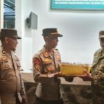 Sinergitas Tampa Batas, Polsek Monta Datangi Mako Koramil 1608/07 Monta dan Ucapkan Selamat HUT TNI ke 81