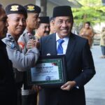 Bhabinkamtibmas Polres Bima Kota Terima Penghargaan atas Sinergitas dan Loyalitas Dukung Tugas Kodim 1608 Bima