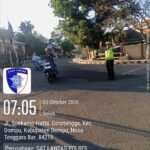 Sat Lantas Polres Dompu Gelar Strong Point Pagi, Pastikan Arus Lalu Lintas Lancar dan Aman