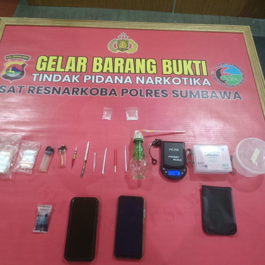 Kerap Edarkan Narkotika, Sat Resnarkoba Polres Sumbawa Bekuk Dua Pria di Labuan Badas Beserta Barang Bukti Sabu