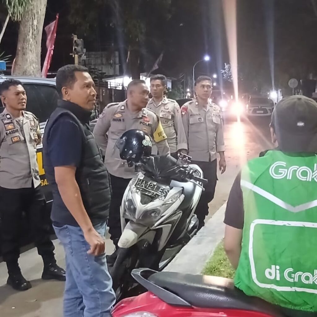Patroli Blue Light Polsek Rasanae Barat, Antisipasi 3c Dan Gangguan Kamtibmas Di Wilayah Kota Bima