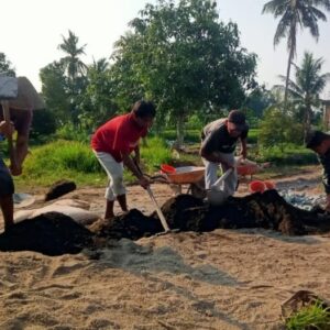 Sertu Muhasim Turun Tangan, Warga Peteluan Indah Makin Kompak