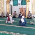 Jumat Keliling di Masjid Nurul Qolbi, Wakapolres Bima Kota Ajak Masyarakat Jaga Kamtibmas