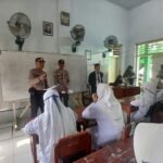 Cegah Judi Online dan Penipuan Digital, Polsek Rasbar Edukasi Pelajar MTsN 1 Padolo Kota Bima