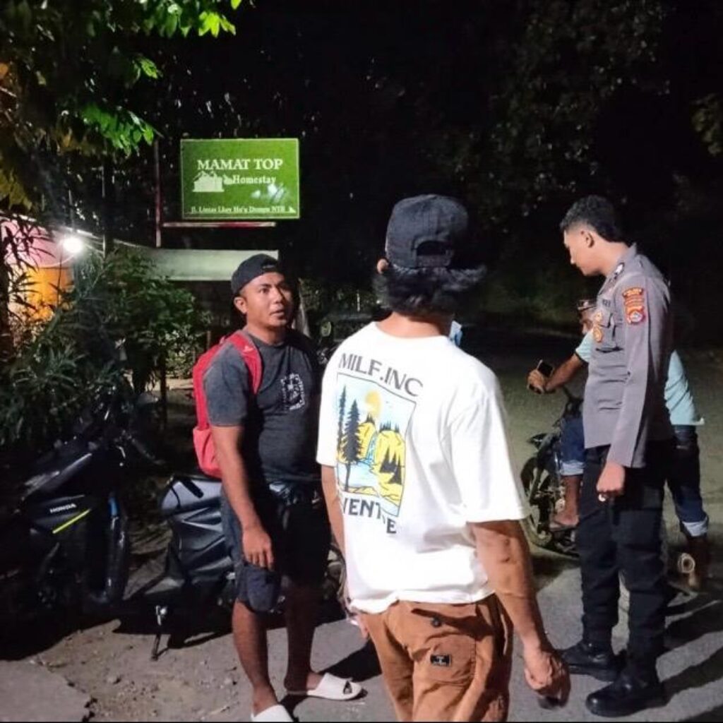 POLSUBSEKTOR KAWASAN LAKEY GELAR PATROLI KRYD, CEGAH GANGGUAN KAMTIBMAS DAN SOSIALISASIKAN JAM MALAM ANAK