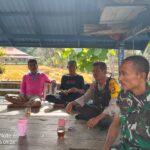 BHABINKAMTIBMAS DESA KAREKE AJAK WARGA MANFAATKAN PEKARANGAN UNTUK KETAHANAN PANGAN