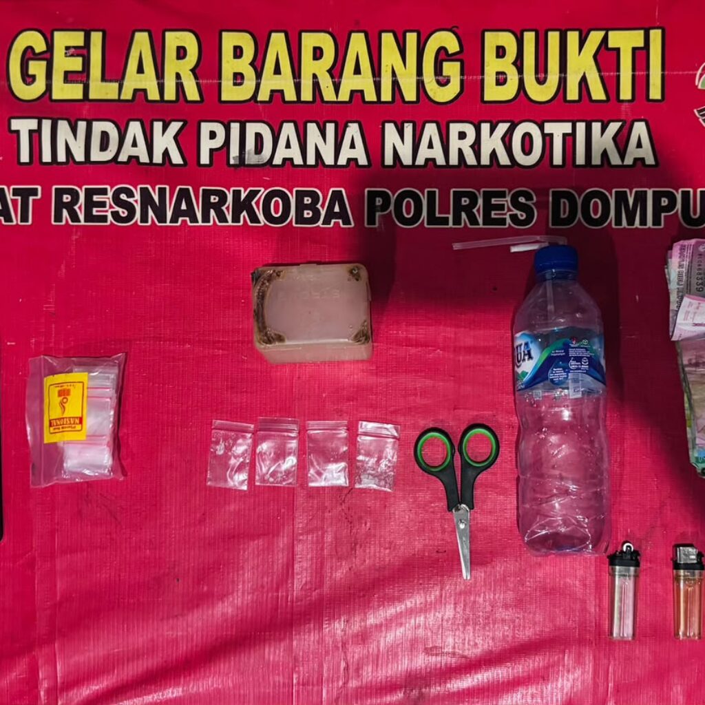 SATRESNARKOBA POLRES DOMPU AMANKAN TERDUGA PELAKU PENYALAHGUNAAN NARKOTIKA DI DESA MATUA, SEJUMLAH BARANG BUKTI DISITA