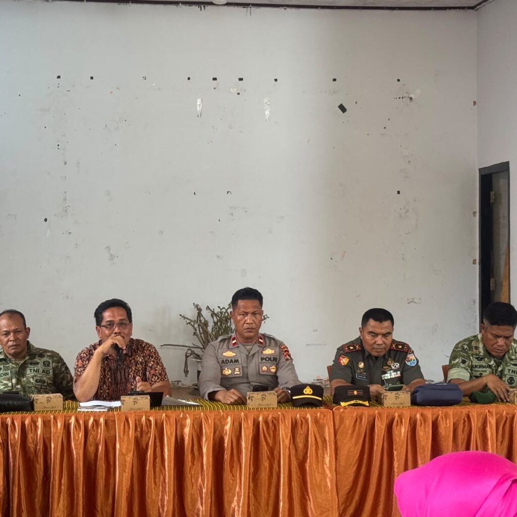 PERERAT SILATURAHMI DAN SINERGITAS LINTAS SEKTOR, POLSEK PEKAT AJAK SELURUH ELEMEN MASYARAKAT BERSAMA JAGA KAMTIBMAS